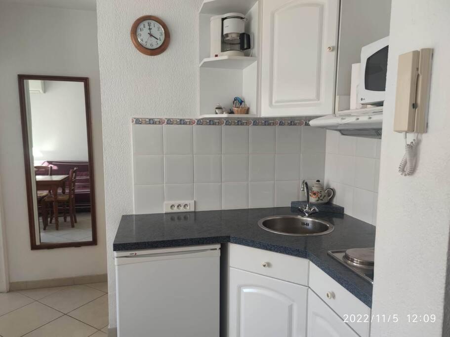 T2 Clim Avec Terrasse Et Place De Parking Privative Balaruc-les-Bains Bagian luar foto