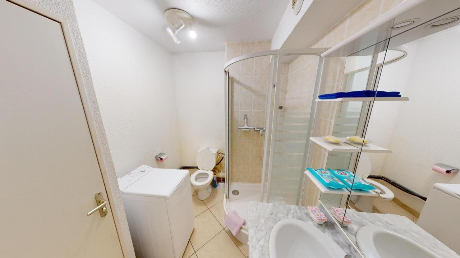 T2 Clim Avec Terrasse Et Place De Parking Privative Balaruc-les-Bains Bagian luar foto